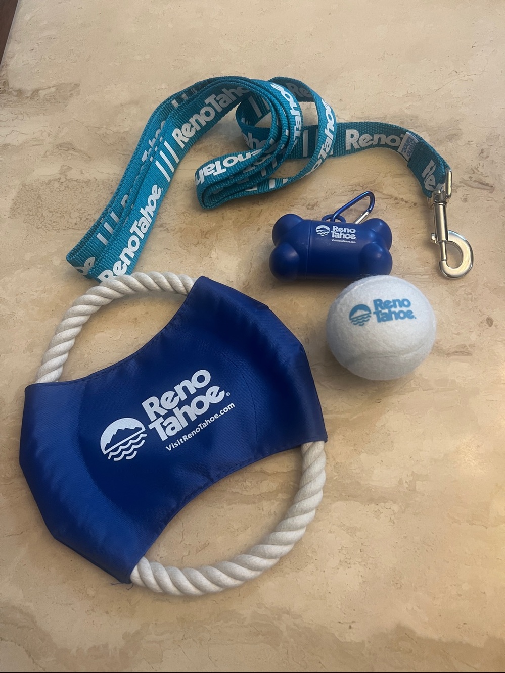 Reno Tahoe Dog 🐕 Leash, Ball, Rope Toy and Poop Bags/Holder -  NWOT